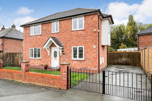 The Green, Oswestry 3 bed detached house for sale