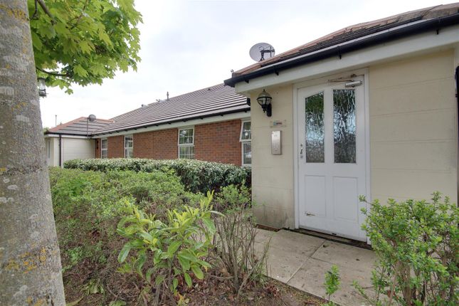 Robin Close, Brough 1 bed flat for sale