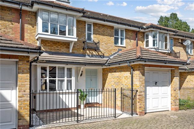 Cottesloe Mews, London, SE1 3 bed terraced house for sale