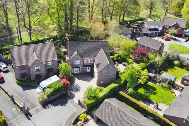 Curtis Close, Barton