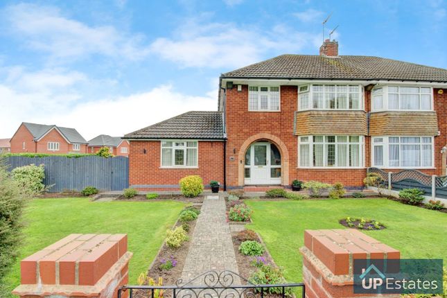 Wheelwright Lane, Ash Green, Coventry 3 bed semi