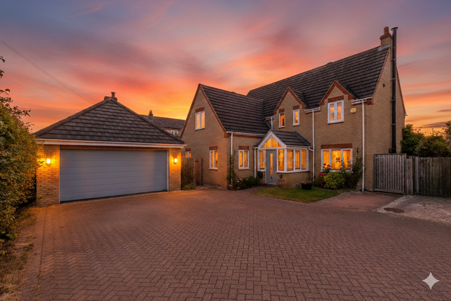 Colne Road, Huntingdon PE28 5 bed detached house for sale