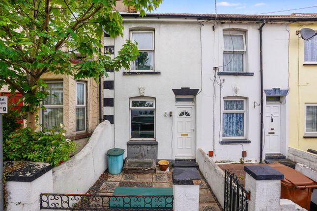 Gillingham Road, Gillingham ME7 2 bed terraced house for sale