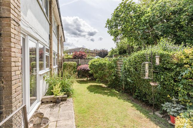Old Orchard, West Byfleet KT14 2 bed maisonette for sale