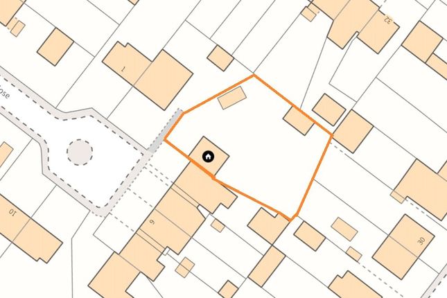 Knights Close, Egham, Surrey, TW20 2 bed end of terrace house for sale