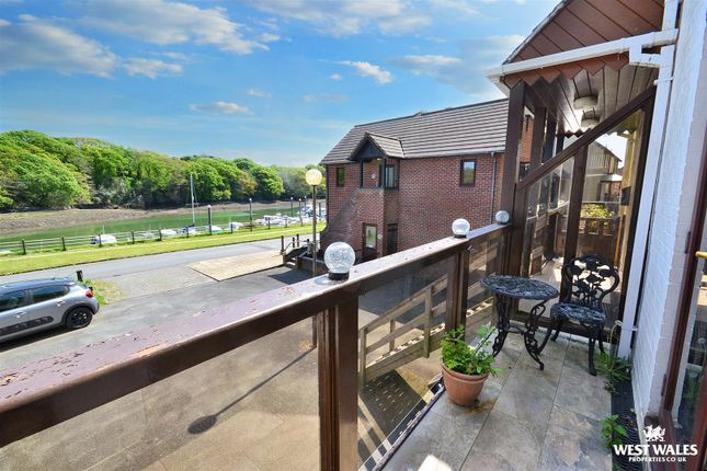 Gaddarn Reach, Neyland, Milford Haven 2 bed semi