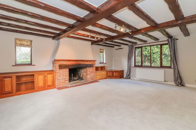Amersham HP7 6 bed detached house for sale