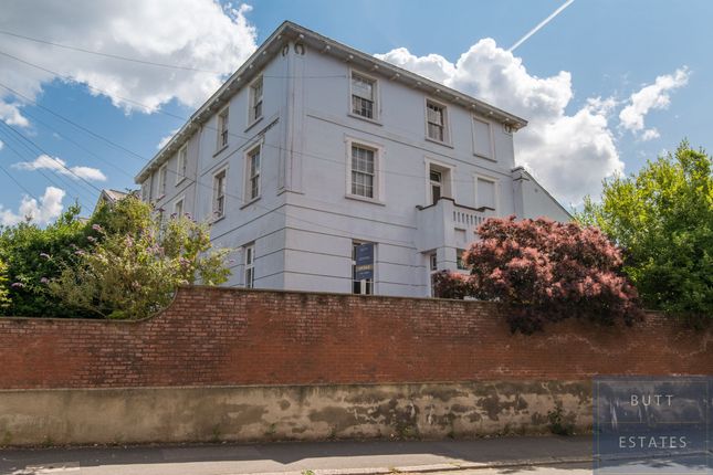7 bedroom semi-detached house for sale