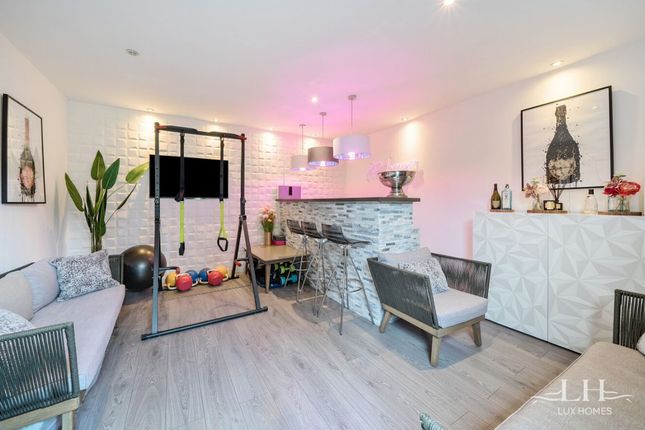 Edmund Road, Rainham 3 bed end of terrace house for sale