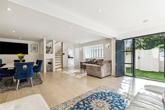4 bed detached house