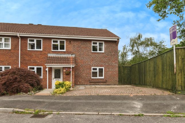 5 bedroom semi-detached house for sale