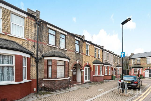 Wise Road, London 3 bed terraced house for sale