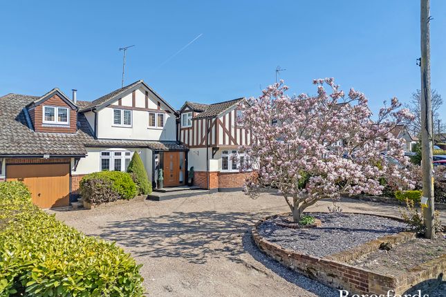 Rayleigh Road, Hutton, CM13 4 bed detached house for sale