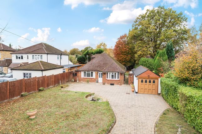 Woodham Park Road, Addlestone KT15 2 bed bungalow for sale