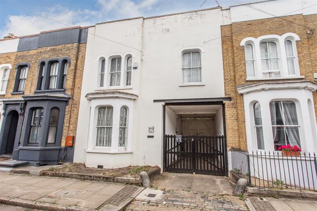 Clinton Road, Mile End, E3 3 bed terraced house for sale