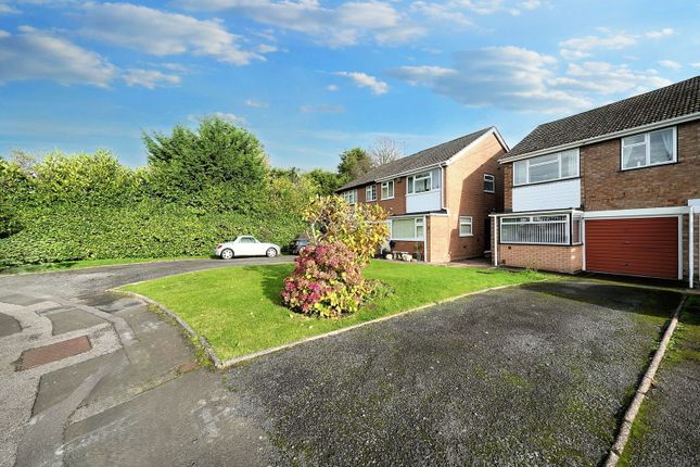 Cheam Gardens, Wolverhampton WV6 3 bed semi