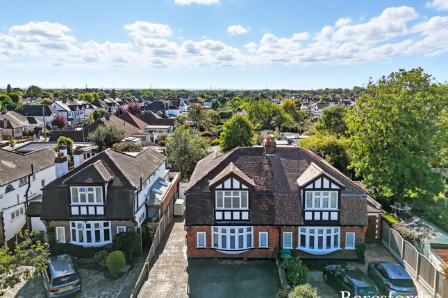 Springfield Gardens, Upminster, RM14 3 bed semi