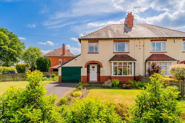 Moss Green Lane, Brayton YO8 3 bed semi