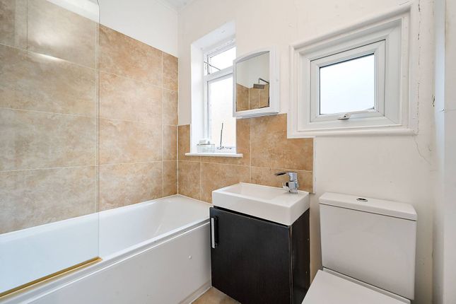 Brook Road South, Brentford, TW8 2 bed flat for sale