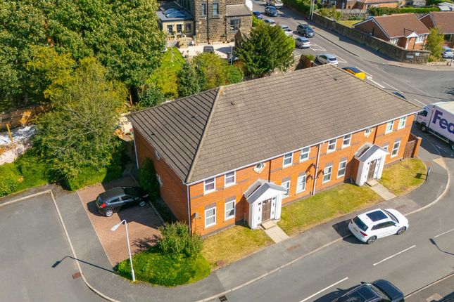 Peacock Court, Leeds, LS19 2 bed apartment for sale