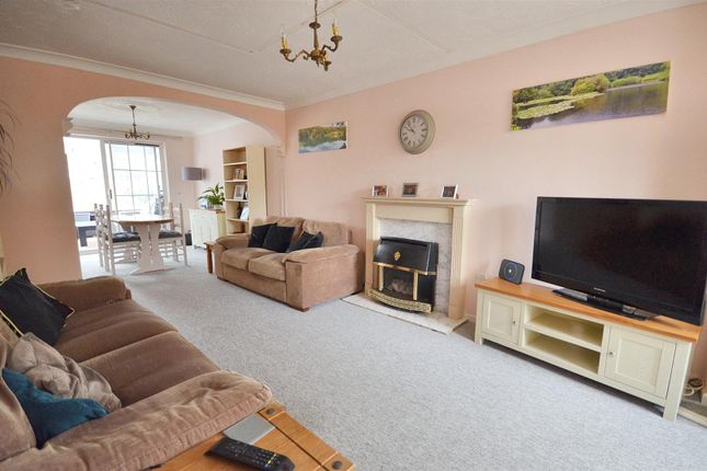 Bryony Gardens, Gillingham 3 bed detached house for sale
