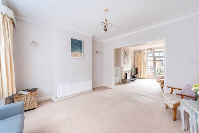 Lodore Gardens, Kingsbury, London, NW9 8 bed semi