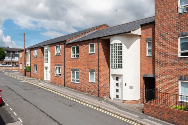 Foss House, Lowther Street, York, YO31 2 bed flat for sale