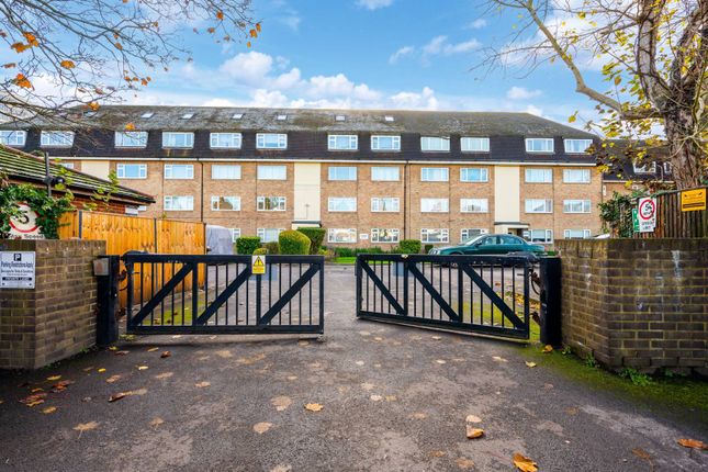Linden Grove, New Malden, KT3 1 bed flat for sale