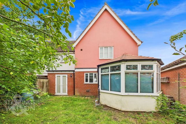 Blackthorn Close, Diss 4 bed link detached house for sale