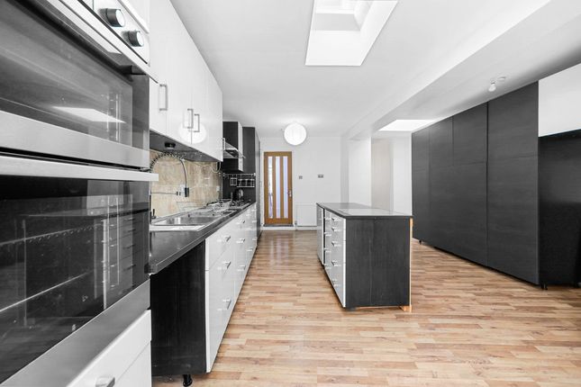 4 bed terraced house