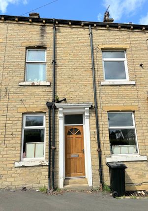 East Park Road, Halifax HX3 2 bed terraced house for sale