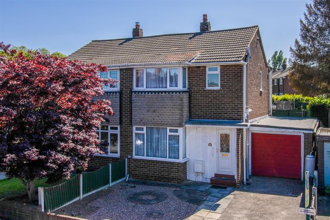 Woolgreaves Drive, Wakefield WF2 3 bed house for sale
