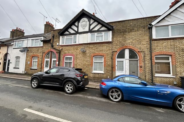 Swanfield Road, Waltham Cross 3 bed terraced house for sale