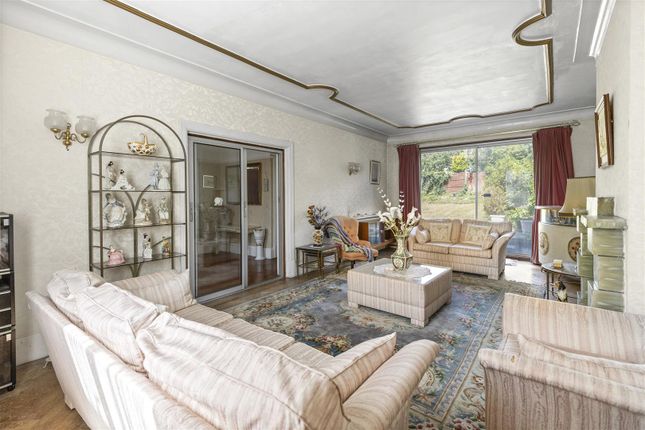 Donnington Road, Willesden, NW10 4 bed detached house for sale