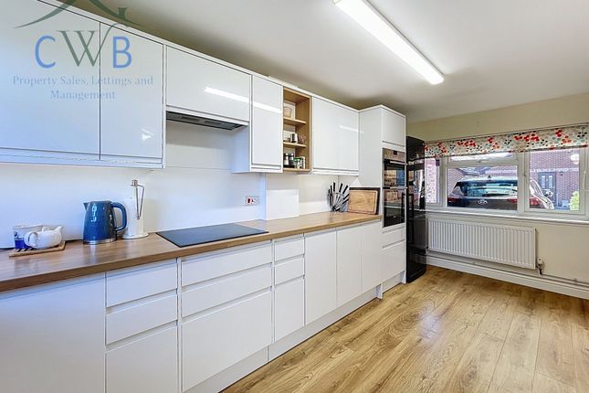 Willowside, Snodland, ME6 2 bed detached bungalow for sale