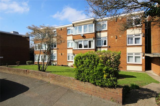 Love Lane, Woodford Green IG8 2 bed flat for sale