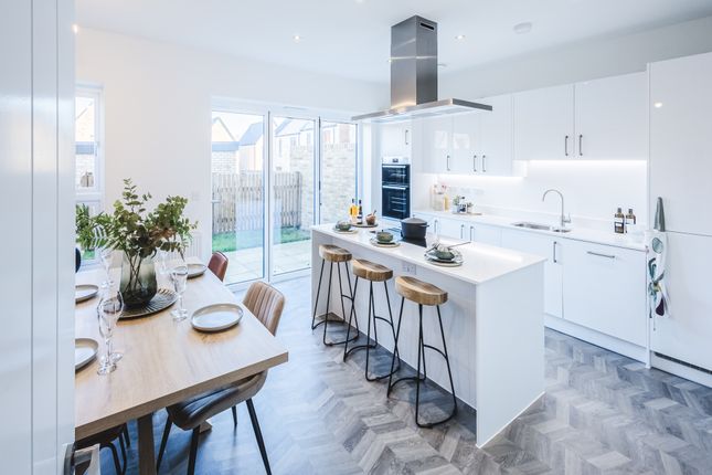 Swindon SN26 4 bed terraced house for sale