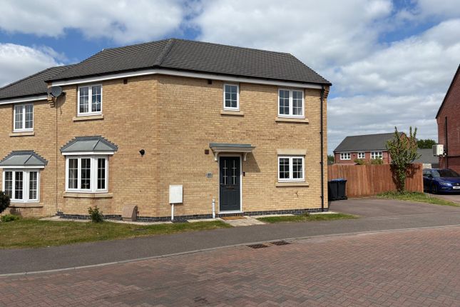 3 bedroom semi-detached house for sale