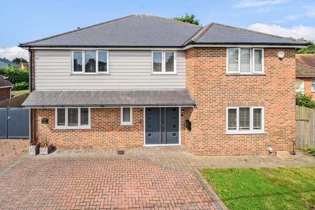 Canterbury Road, Hawkinge, CT18 5 bed detached house for sale