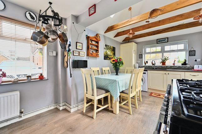 2 bed detached house