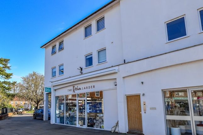 St Peters Court, Chalfont St Peter SL9 2 bed apartment for sale