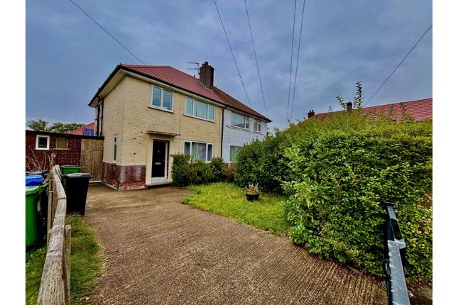 3 bed semi-detached house