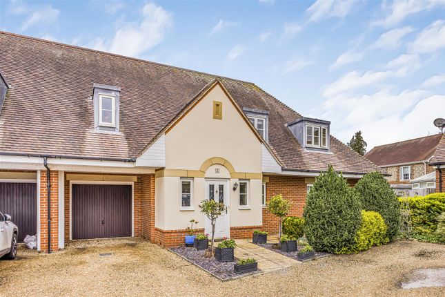 Clarendon Close, Waterlooville PO7 4 bed semi