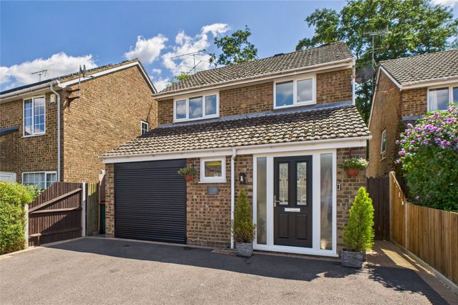 Grattons Drive, Pound Hill, Crawley... 3 bed detached house for sale