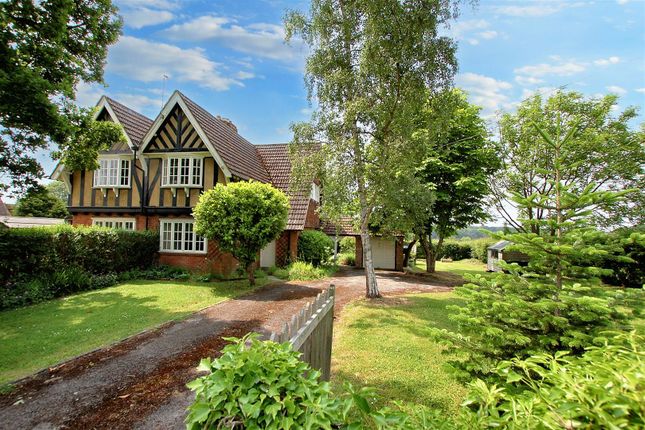 Hamptons Road, Hadlow, Tonbridge 3 bed semi