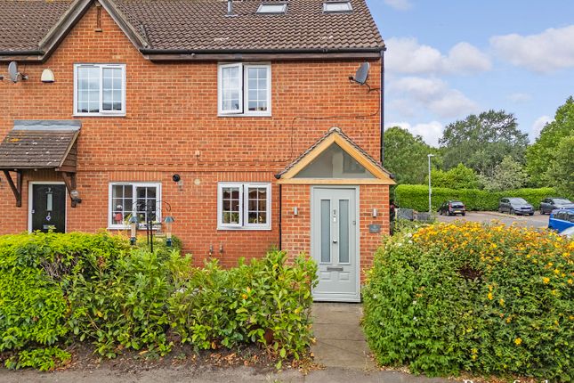 Redwood Drive, Laindon, SS15 3 bed end of terrace house for sale