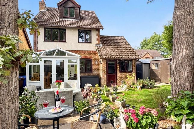 Gibbons Close, Sandhurst GU47 3 bed detached house for sale