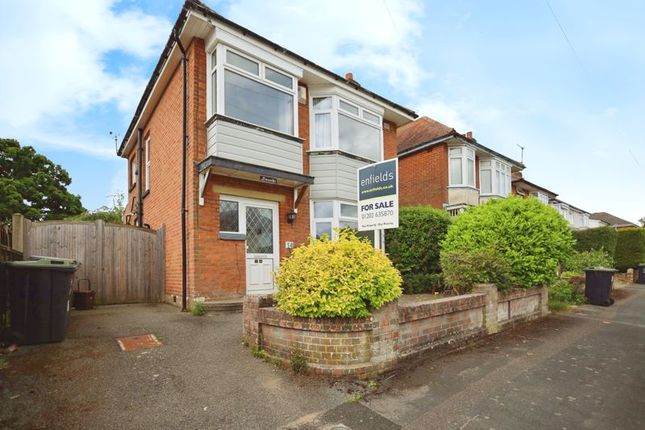 Burcombe Road, Bournemouth BH10 3 bed detached house for sale