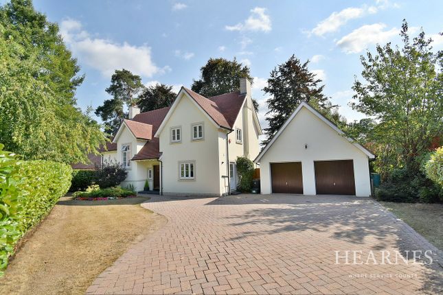 Badgers Walk, Ferndown, BH22 4 bed detached house for sale
