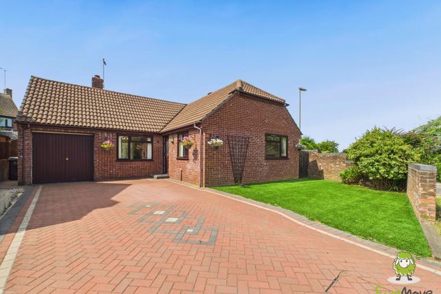 LAMBS ROW, LYCHPIT, BASINGSTOKE... 3 bed detached bungalow for sale
